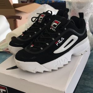 FILA ❤️ Disruptor II size 8.5 US